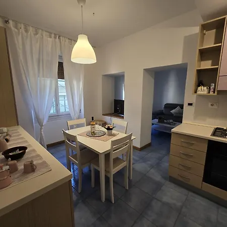 Piso Azul Espero Reial Daire